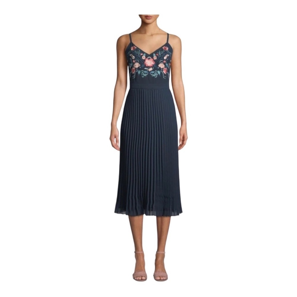 𝅺Nanette Lepore Embroidered Bodice Dress NWT size 2